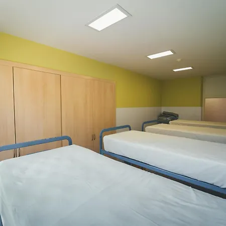 Holacamp Hostel *