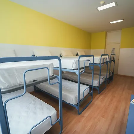 Holacamp Hostel *